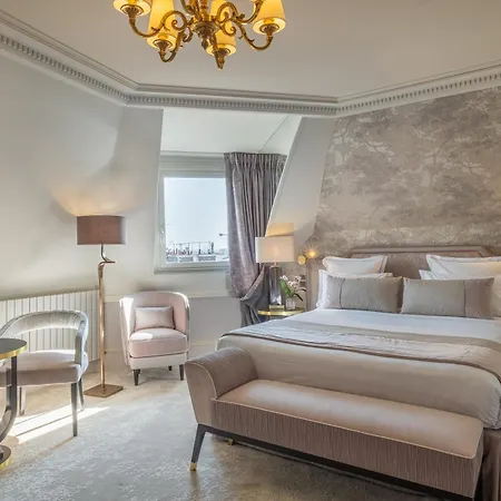 Hotel Elysia By Inwood 5*